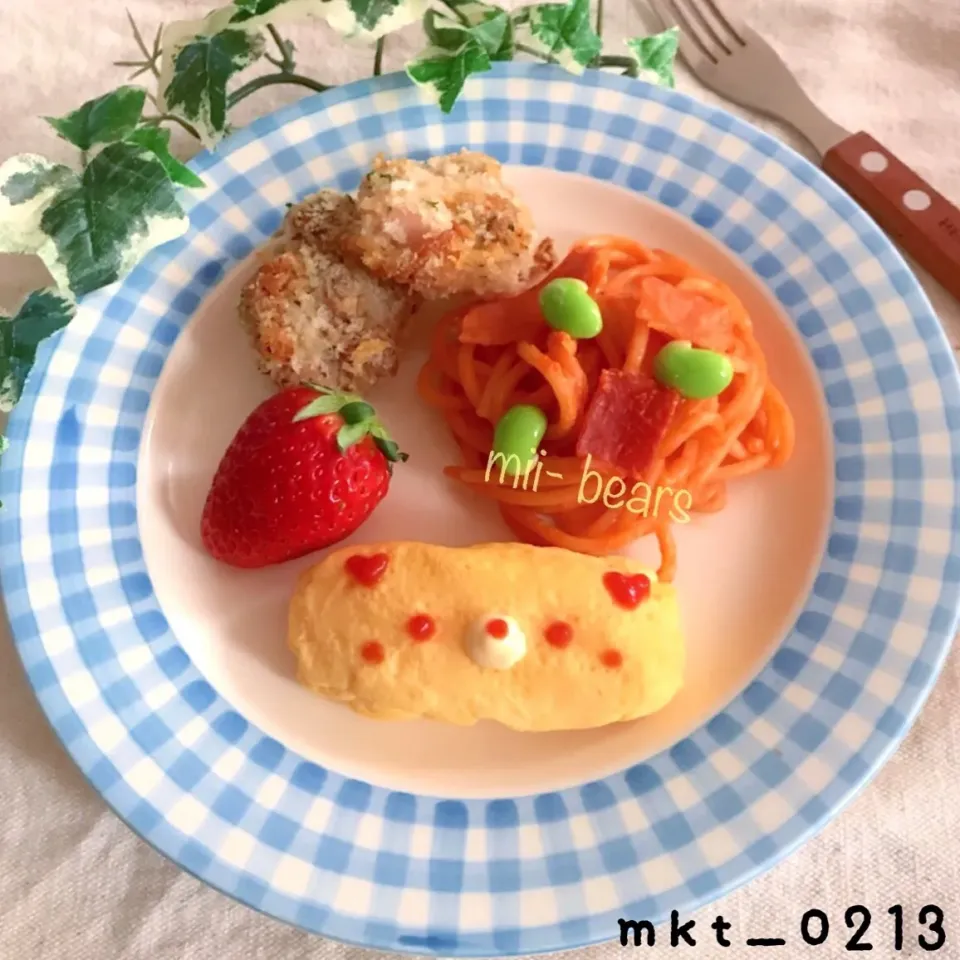 お子様ランチ #チーズオムレツ #クリームパスタ #香草焼き #いちご|🍒みぃ🍒さん