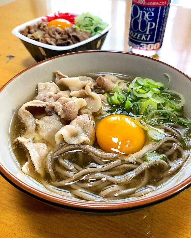 自作手打ち蕎麦 肉月見そばと吉野家の牛丼 スーパーフライデー|ガク魁‼︎男飯さん