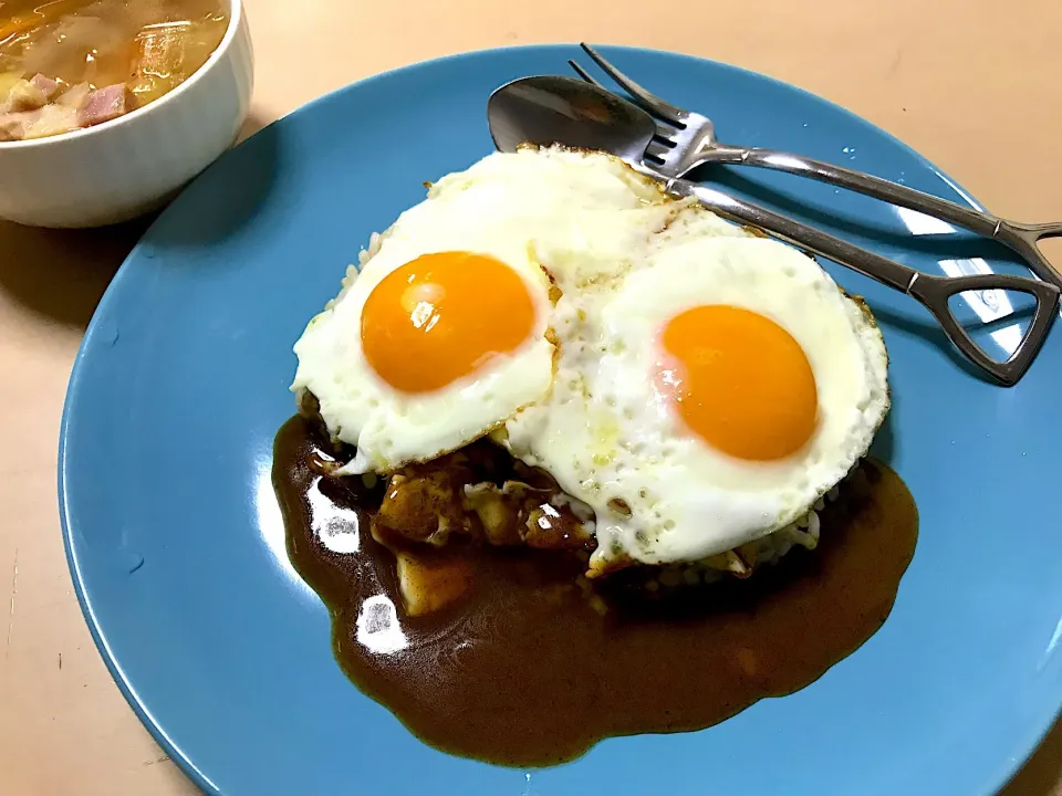 グレービーがけ目玉焼きごはん|マハロ菊池さん