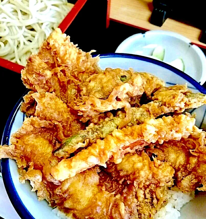 お蕎麦さんの天丼 タレがちょっとしょっぱめが良いんだよねぇ〜😚|zeroweb_bossさん