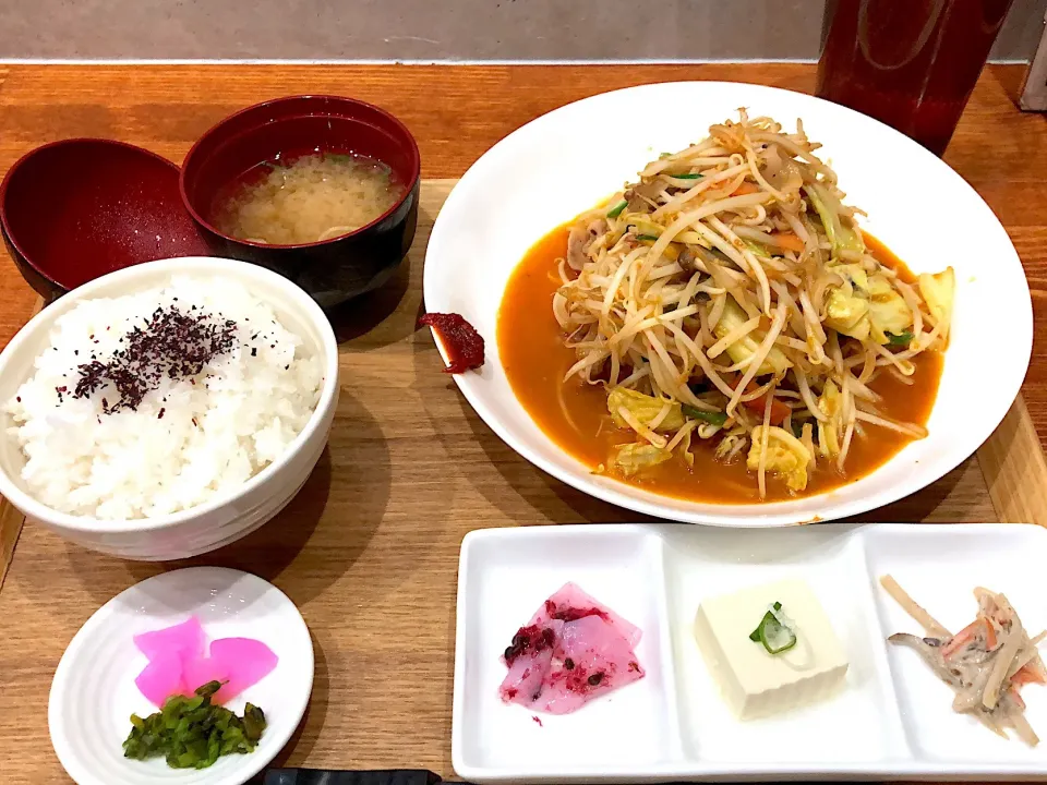 『食の時間』〜豚肉とキノコのネギ味噌炒め定食〜|はるかさん