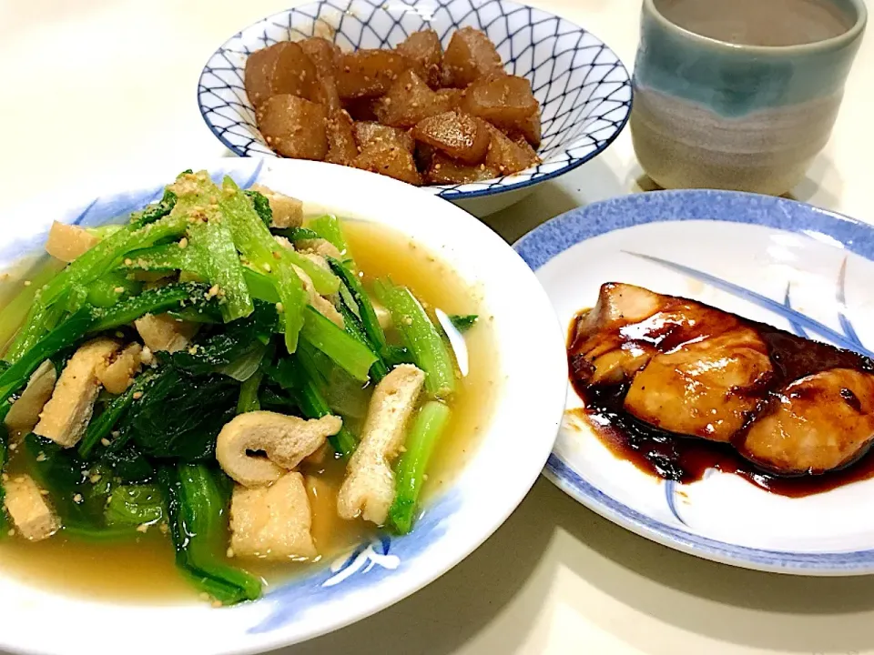 ♪小松菜と京揚げの炊いたん
♪ブリの照り焼き
♪生芋こんにゃくのピリ辛炒め|巧亭さん