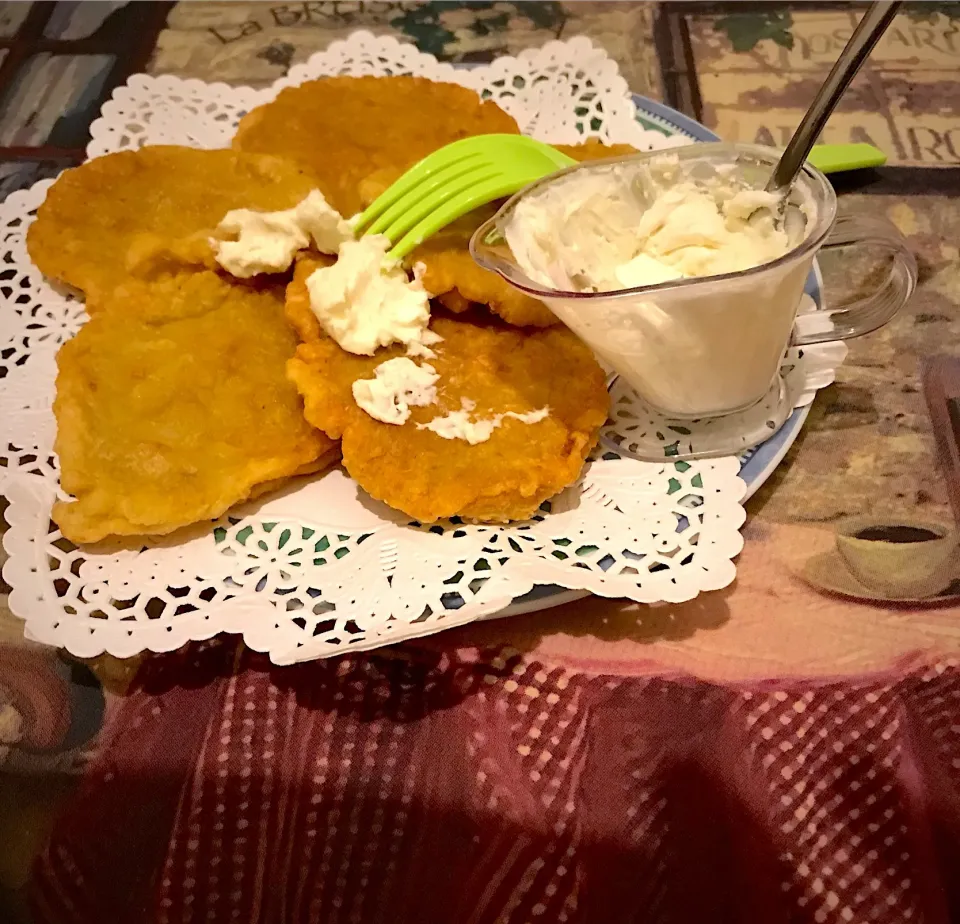 うっちーさんの料理 チェコの料理🇨🇿
「ブランボラーク」
(じゃがいもお好み焼き)|シュトママさん