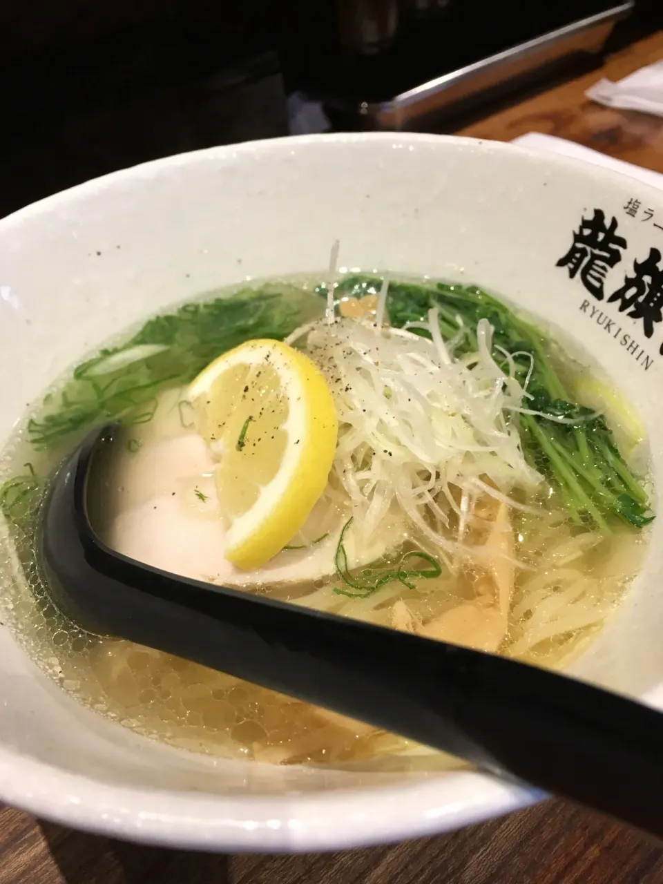 大阪最後の晩餐♡塩ラーメン|さくたえさん