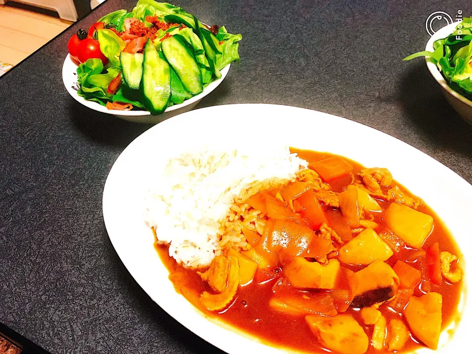 野菜たっぷりポークカレー
カリカリベーコンチーズサラダオイルがけ|ぴよこさん