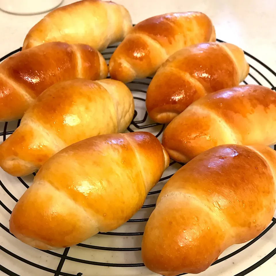 Snapdishの料理写真:ロールパン🥐|さくたんさん