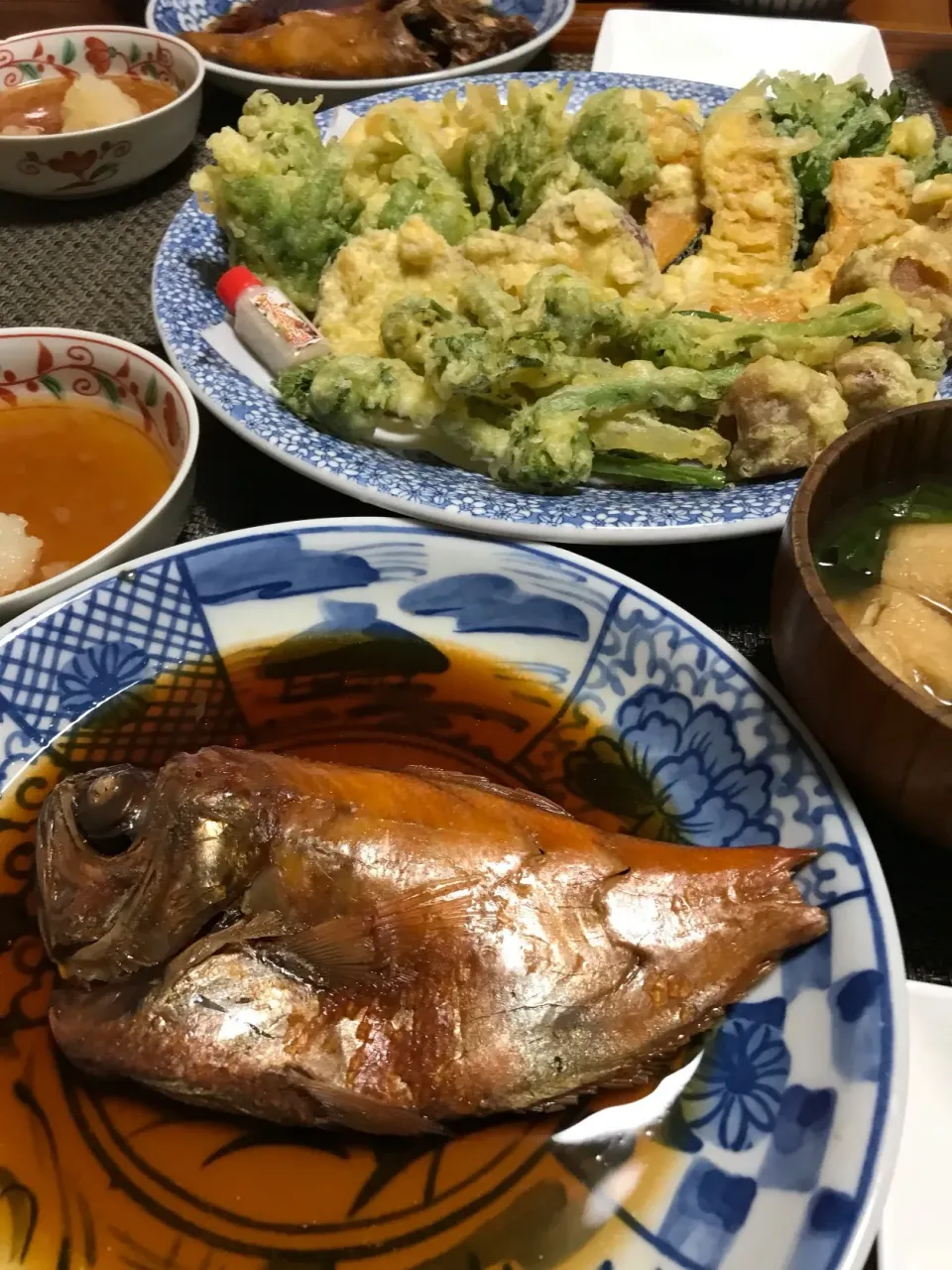 Snapdishの料理写真:天ぷらと金目鯛で夜ご飯|シュトママさん