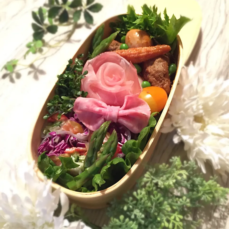 生ハムバラ🌹おにぎり弁当#煮込みハンバーグ 入り|puchan_cafeさん