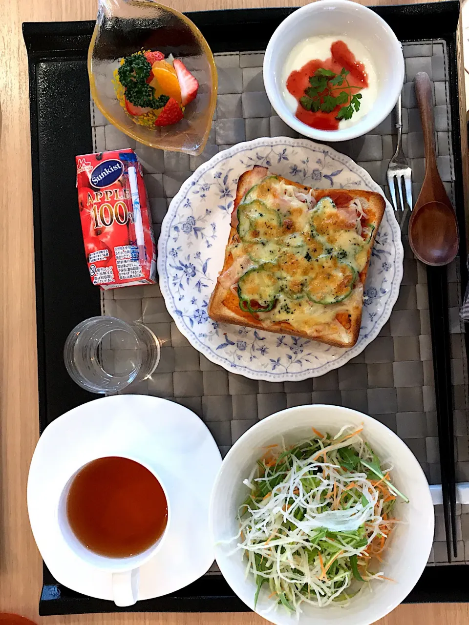 朝食
ピザトースト|そふぃさん