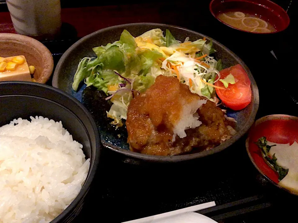 Snapdishの料理写真:【日替定食】和風おろしハンバーグを頂きました。|momongatomoさん