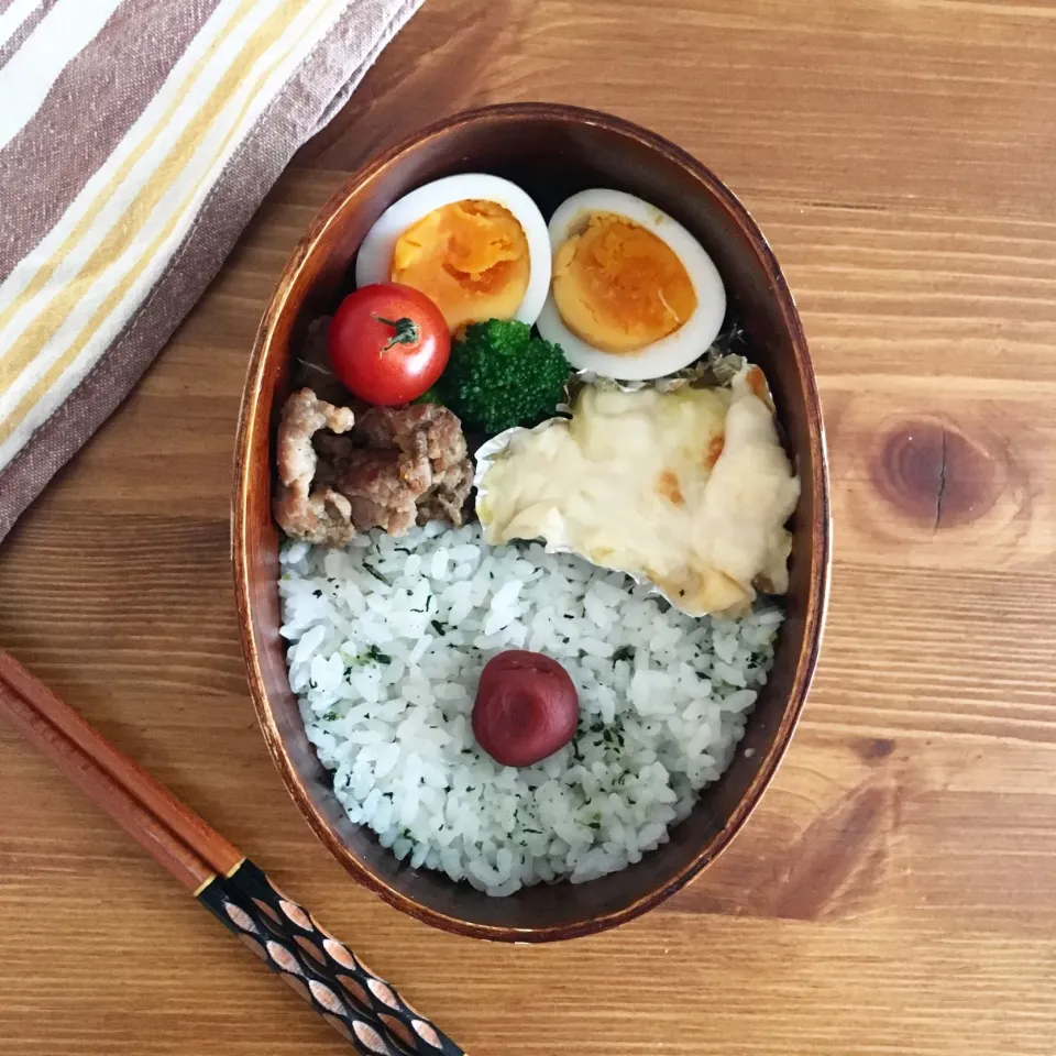 ポテトグラタン弁当 
新じゃがうまぁ

#弁当 #お弁当 #お弁当記録 #オベンタグラム #bento #lunch #japan #ワッパ#曲げワッパ #まげわっぱ #わっぱ弁当|りよさん