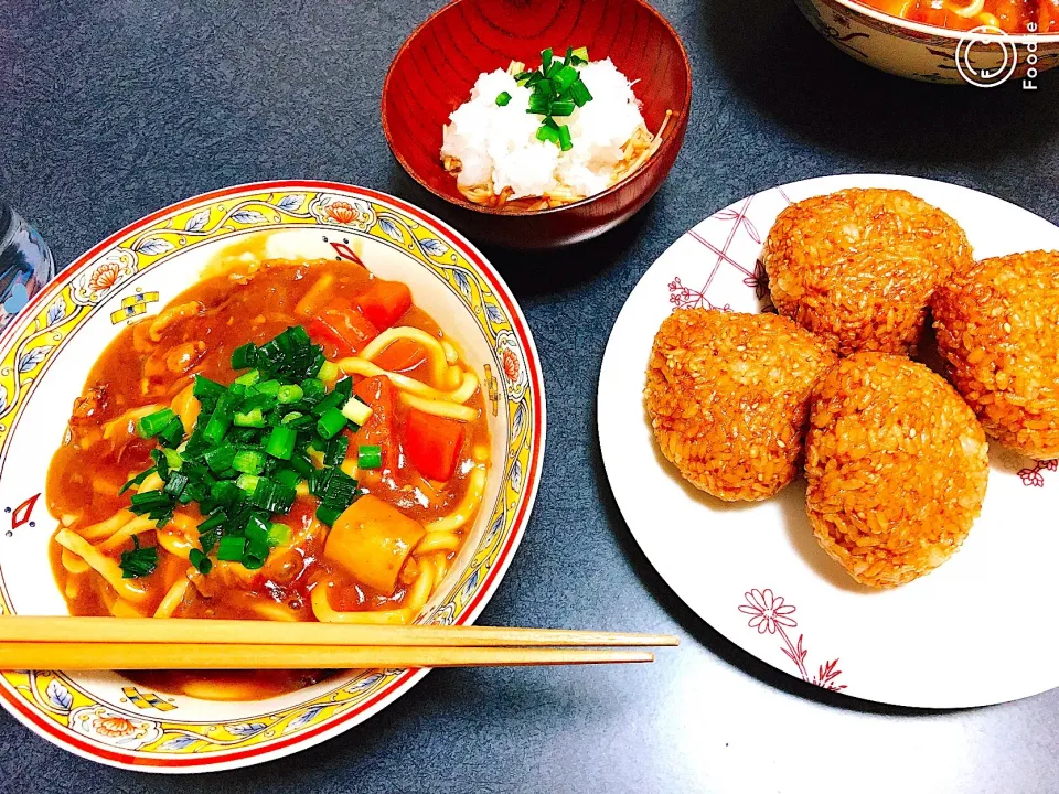 前々日のカレーの残りうどん
焼きおにぎり
えのき大根おろし添え|ぴよこさん