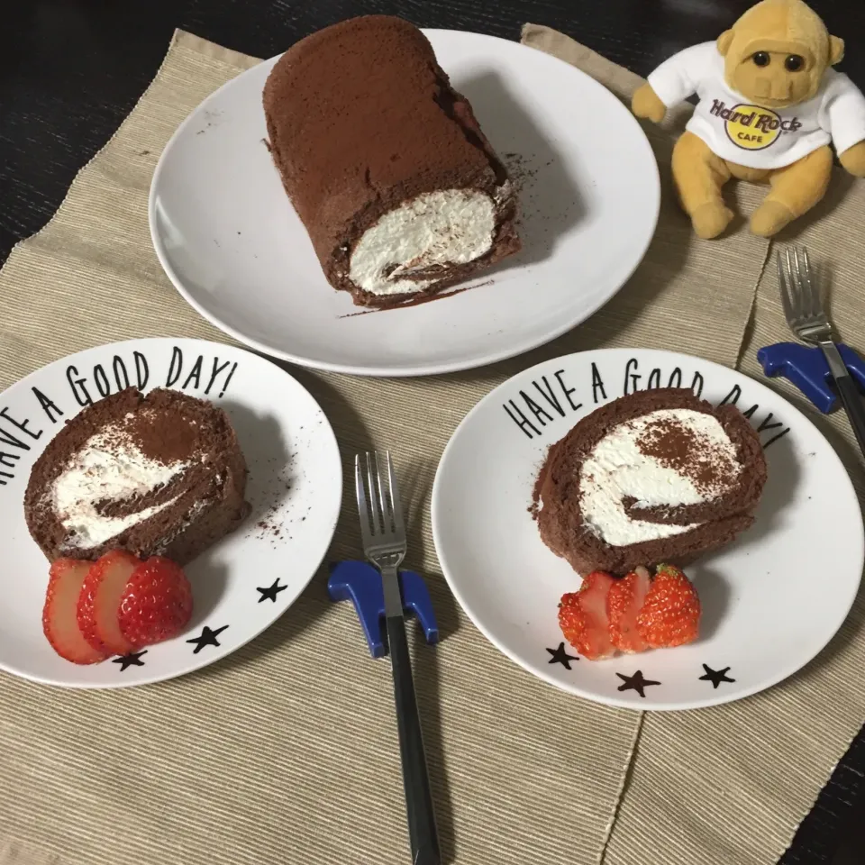 Snapdishの料理写真:ティラミスロールケーキ💝|chilipeさん