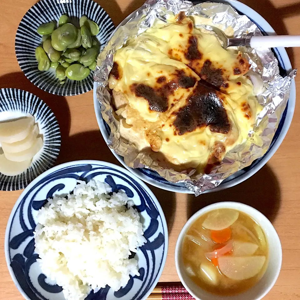 里芋と鶏肉の豆腐味噌マヨソースのグラタン で晩御飯|chisa♡さん