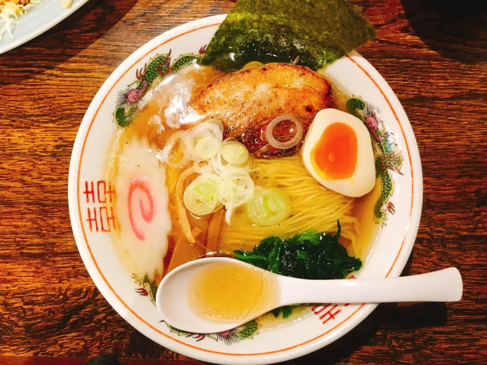 シンプルが1番好き！昔ながらの醤油ラーメン|なななさん