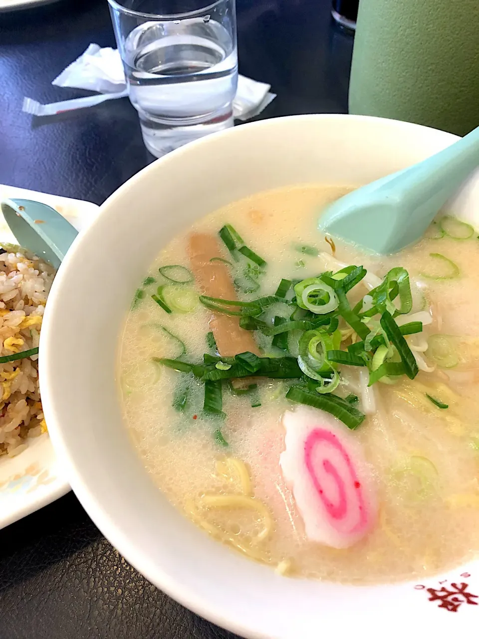 大阪王将
塩ラーメンランチ🎶|しのてらさん