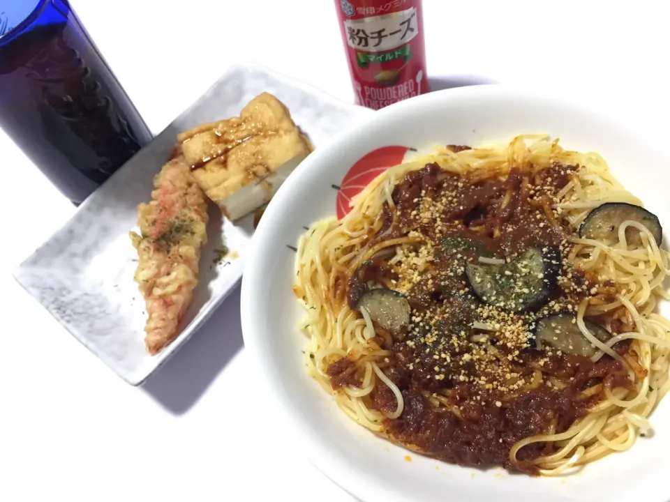 今宵は、パスタ🍝
#牛挽き肉と揚げナスのミートソース
#カニ身の天麩羅
#厚揚げ焼いたん|Kojiさん