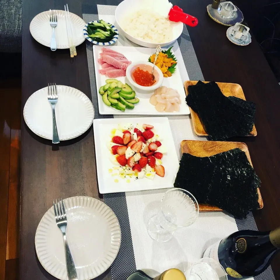 Snapdishの料理写真:大人の手巻き寿司🍣|Mariettyさん