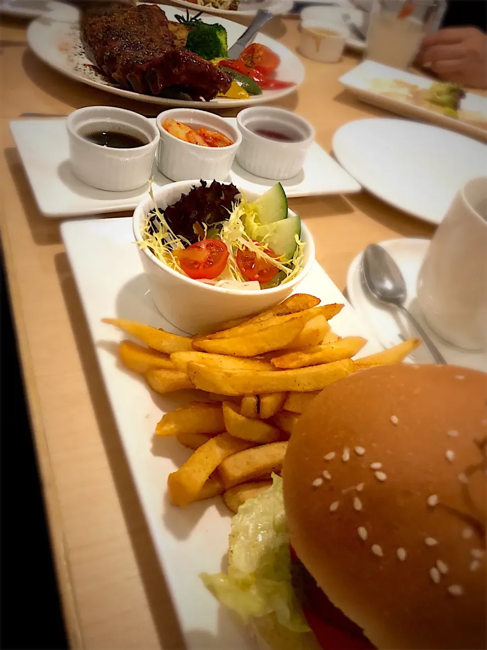 Snapdishの料理写真:#hamburger 🍔🍔 #ribs 🍖🍖|Zoe dear friendさん