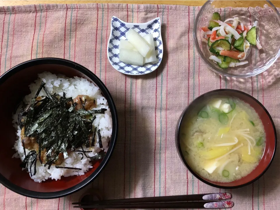 Snapdishの料理写真:夕飯🎵まぐろのたたき丼🎵|kiyominさん