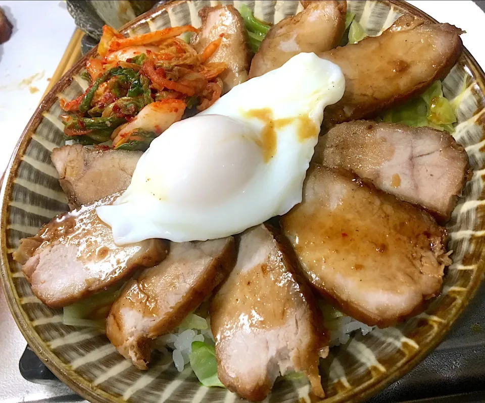 チャーシュー丼🍚🍴|えむしさん