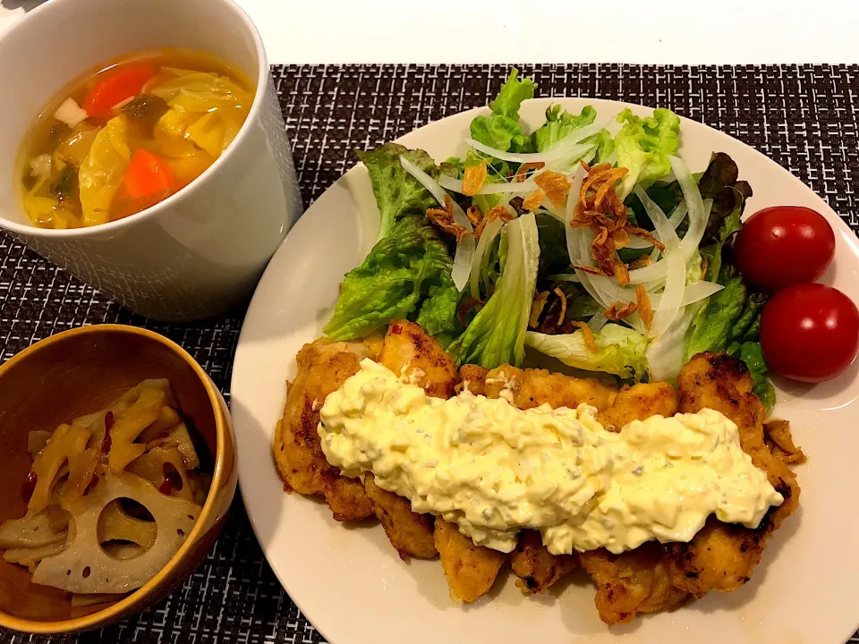 Snapdishの料理写真:#チキン南蛮 
 #タルタルソース手作り 
 #サラダ 
 #脂肪燃焼スープ 
 #れんこんのきんぴら|ゆぺこさん