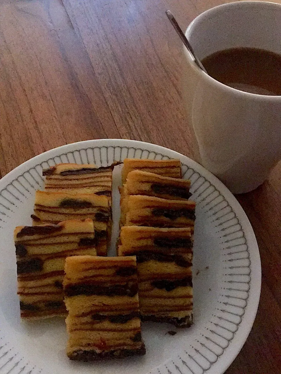 Prune kueh lapis and coffee|karen limさん