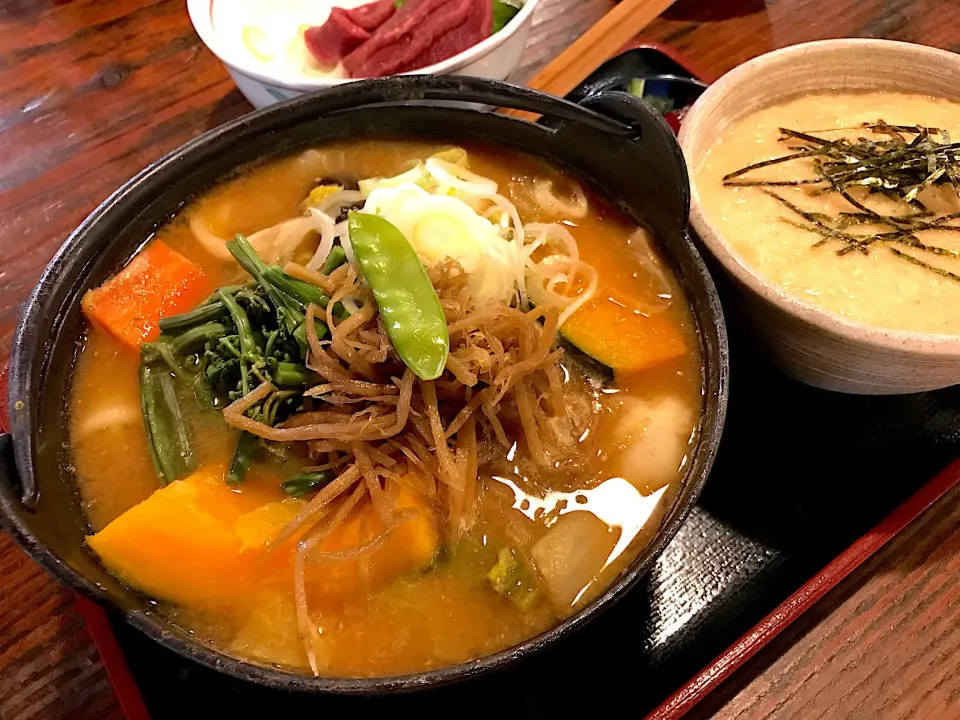 かぼちゃほうとう麦とろ丼セット|マハロ菊池さん