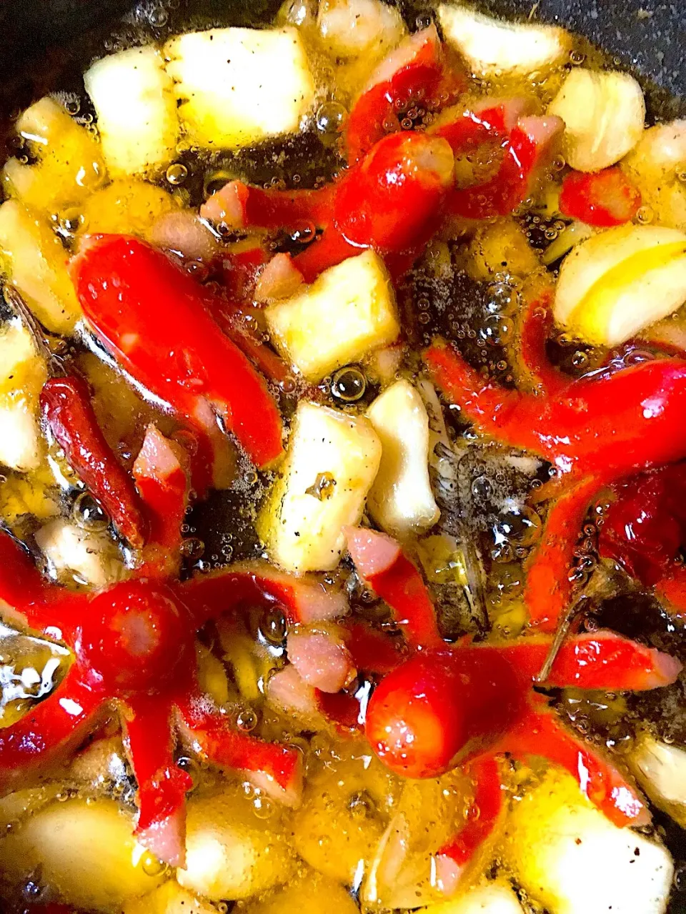 タコさんウインナーでアヒージョ（笑）|高村幹子さん