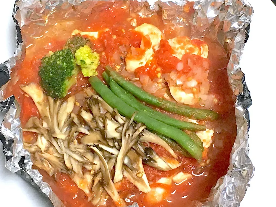 カチャトーラ🍅鶏肉のトマト煮🍅
ホイル包み蒸し焼き🤤😋|yumyum😋さん