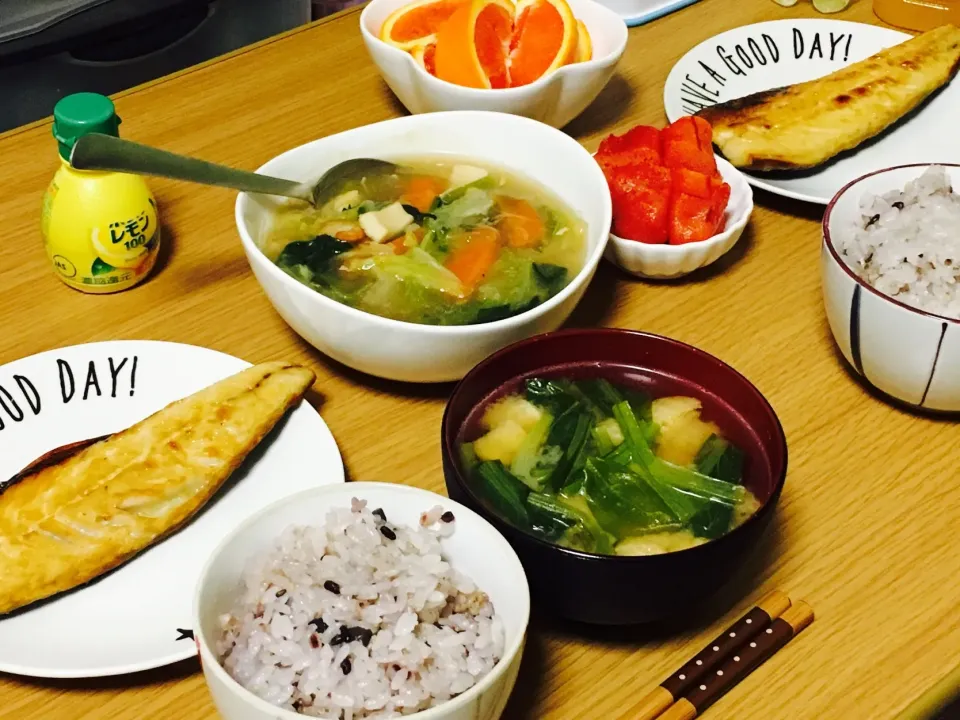 八宝菜と焼き魚の夜ごはん🍚|こえりさん