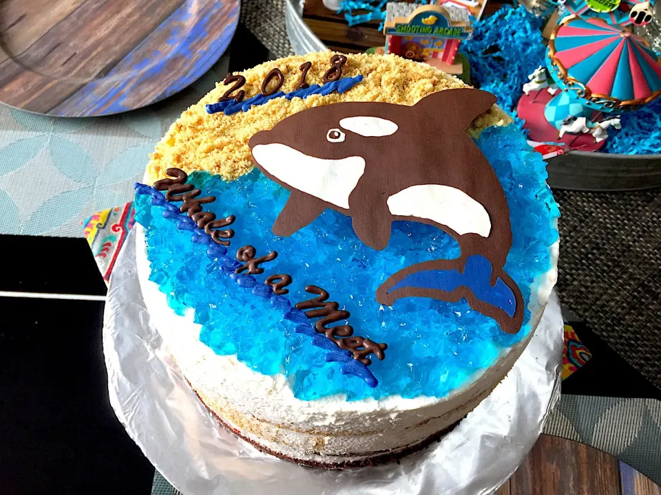 🐋Gluten Free Whale Cake🐋|The Reinhartsさん