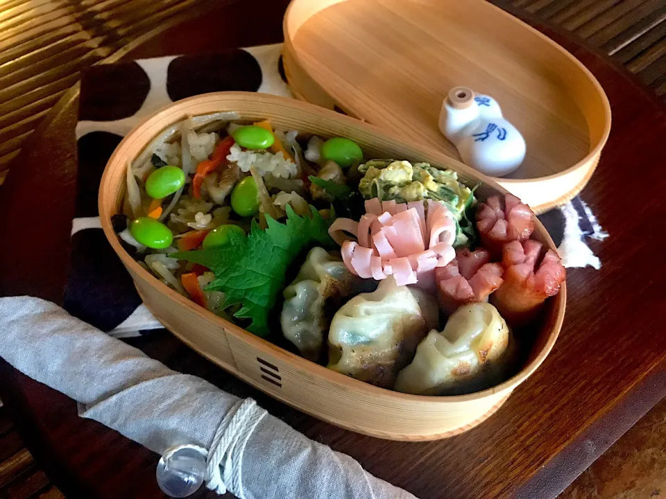 Snapdishの料理写真:炊き込みご飯弁当|よっすぃさん