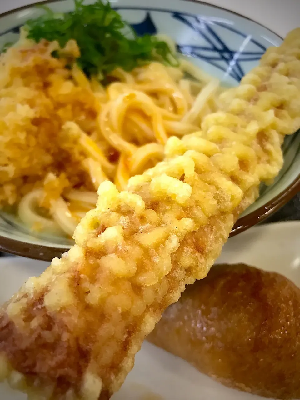 笑門来福さんの料理 宮崎県産 鰻丼♪
対抗するのは
丸亀製麺のちくわとうどん😱💦|シュトママさん