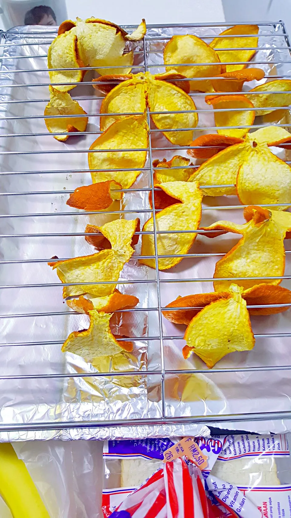 first day.. the making of sun dried mandarin peels|rufvalさん