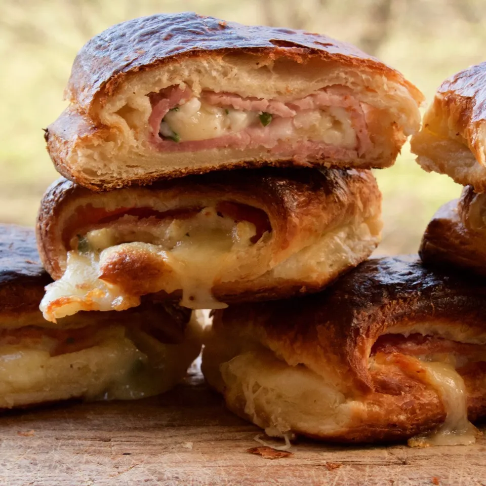 Croissants au Jambon Blanc (Ham), à la Béchamel (White Sauce) et Comté (French Cheese).|PHILIPPEさん