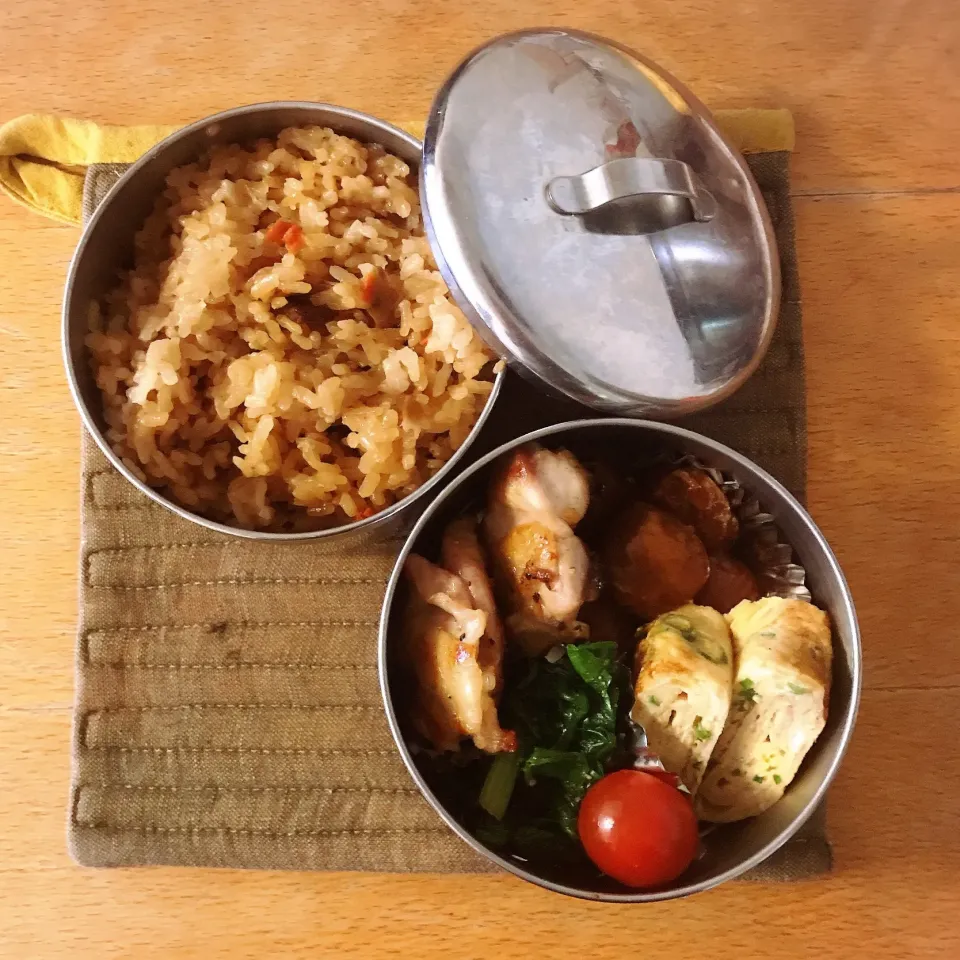 チキンの黒胡椒焼き弁当🍱
 #中学生男子弁当  #お弁当  #弁当|ちっくんさん