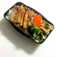 Snapdishの料理写真:照り焼きチキン弁当|はちさん