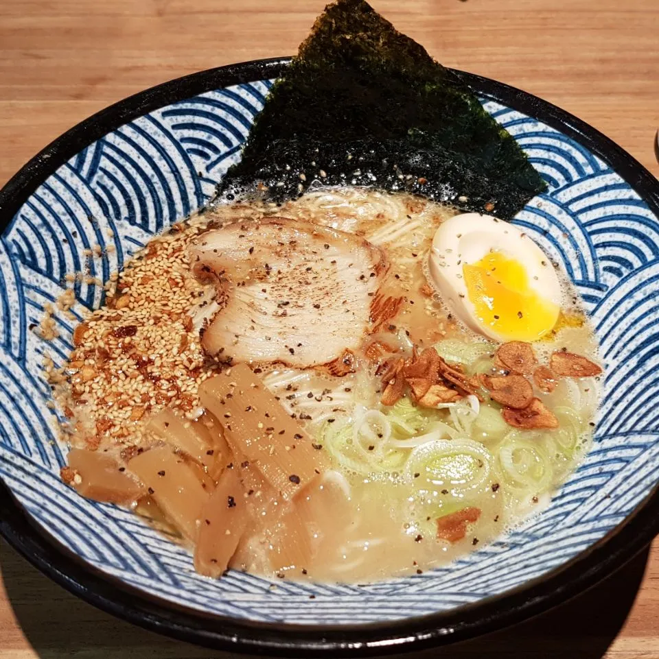 はじめて家族と一緒に食べたラメン😌 ありがとう、本当に美味しかった...|まるまるさん