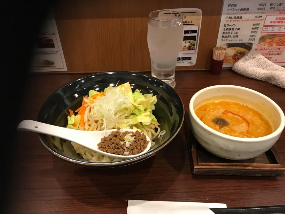 Snapdishの料理写真:坦坦つけ麺
虎玄
950円|ZekeSe7enさん