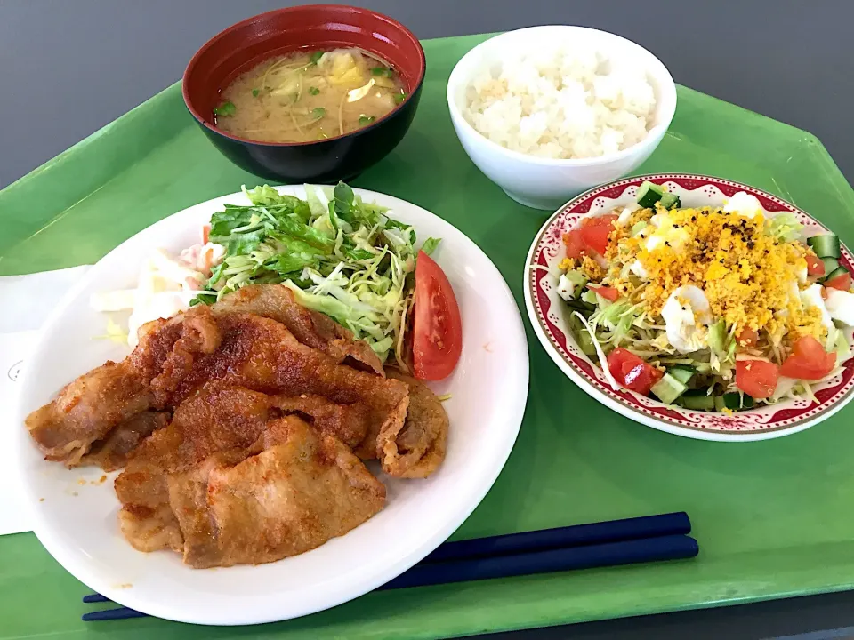 豚ロースの韓国味噌漬焼、ミモザサラダ|Tadahiko Watanabeさん