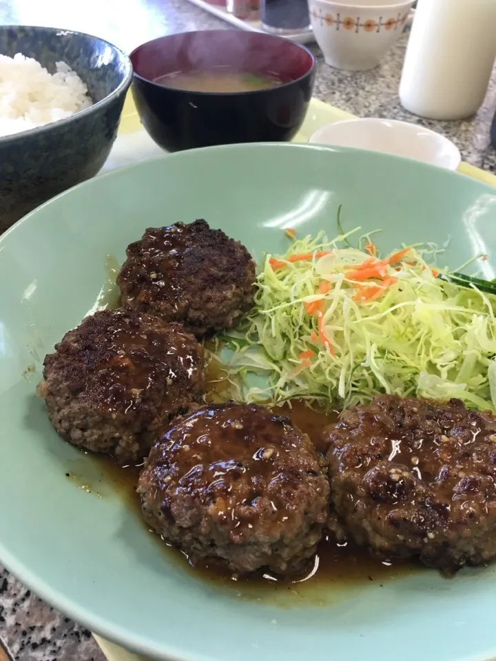 肉増しハンバーグ定食|PegaOさん