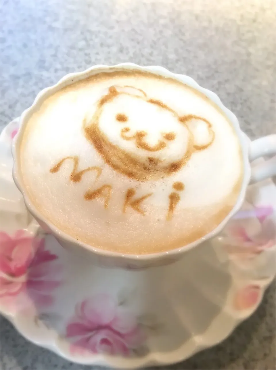 Snapdishの料理写真:カフェラテ☕️子供作😅|てんてんさん