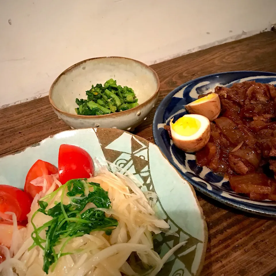 Snapdishの料理写真:スペアリブ、新タマサラダ、菜花のおひたし、な夕飯|リン☆さん