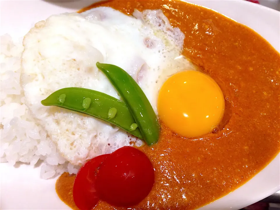 #チキンバターカレー 
黄身だけ生^ ^|愛ママさん