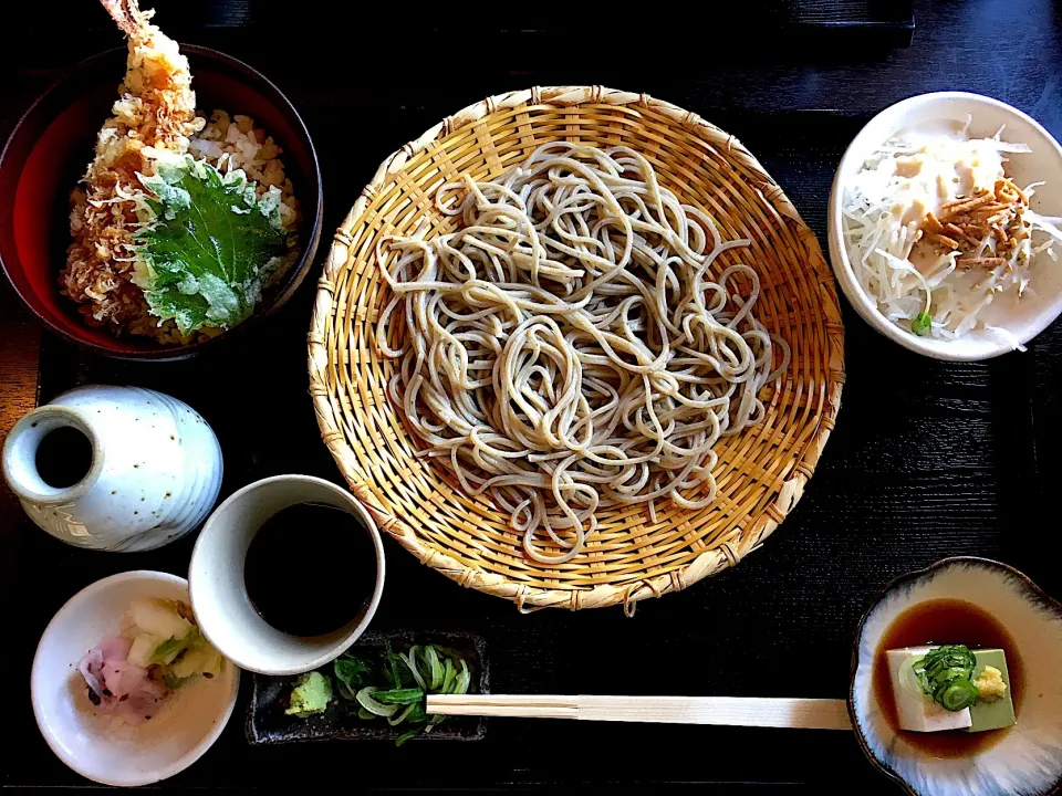 Snapdishの料理写真:お友達と蕎麦ランチ#よしむら北山楼 #蕎麦|チョコらんさん