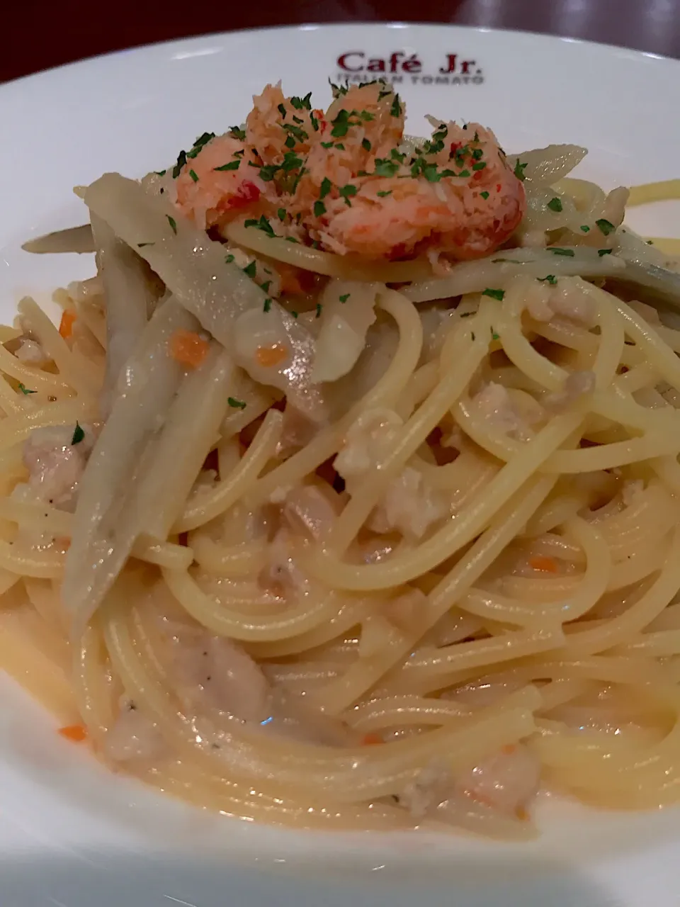 紅ズワイガニと牛蒡のクリームパスタ|ともこさん