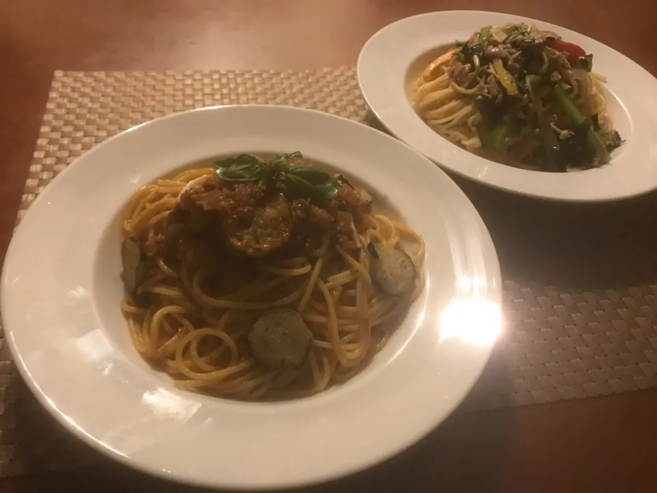 Snapdishの料理写真:Ragù alla bolognese🍝ﾗｸﾞｰ･ｱｯﾗ･ﾎﾞﾛﾆｪｰｾﾞ
alla boscaiola🍄ﾎﾞｽｶｲｵｰﾗ|🌈Ami🍻さん