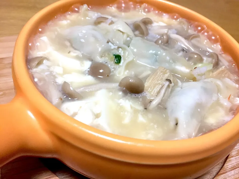 鶏白湯お豆腐餃子なべ☆|あやさん