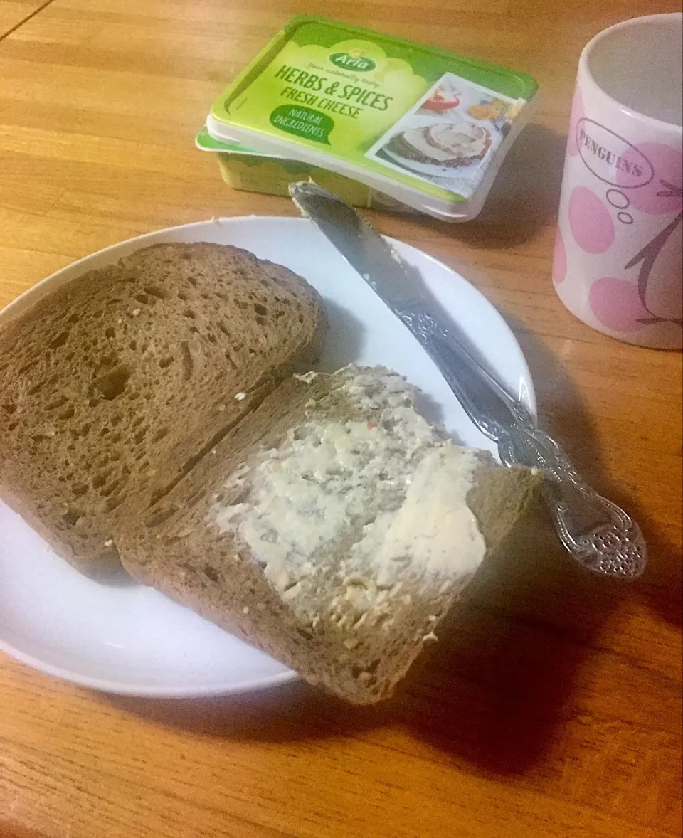 Russian bread 🍞😋 ロシアの黒パン😋|Sameen Gotoさん